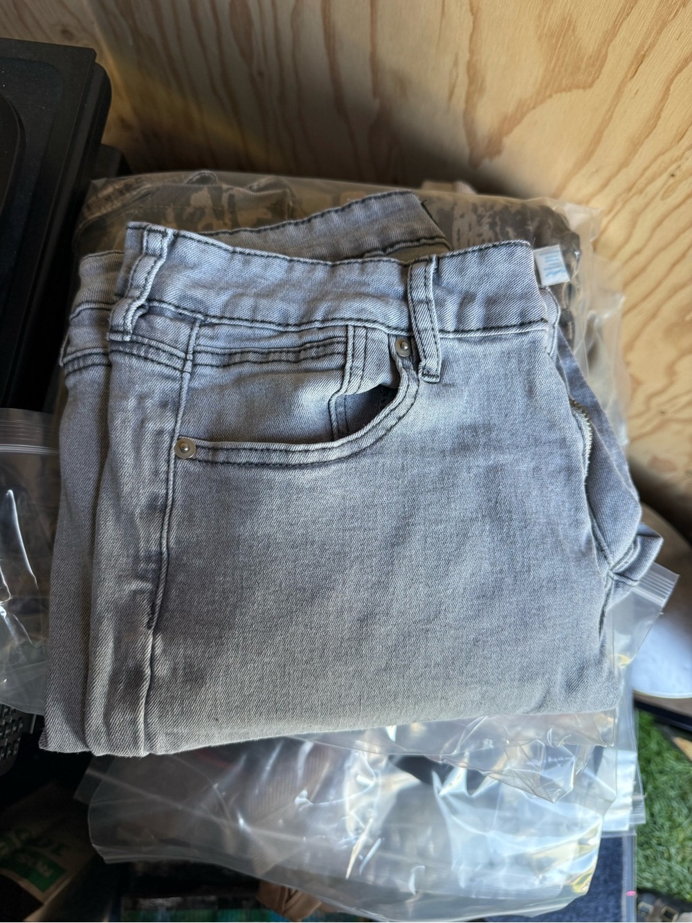 Fashion Nova Women's Light Gray Skinny Jeans
